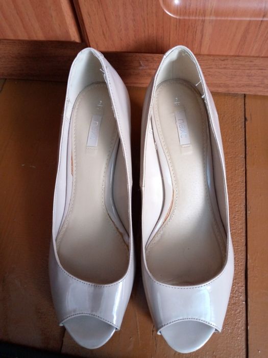 Туфлі лакові 41 розмір, б/у