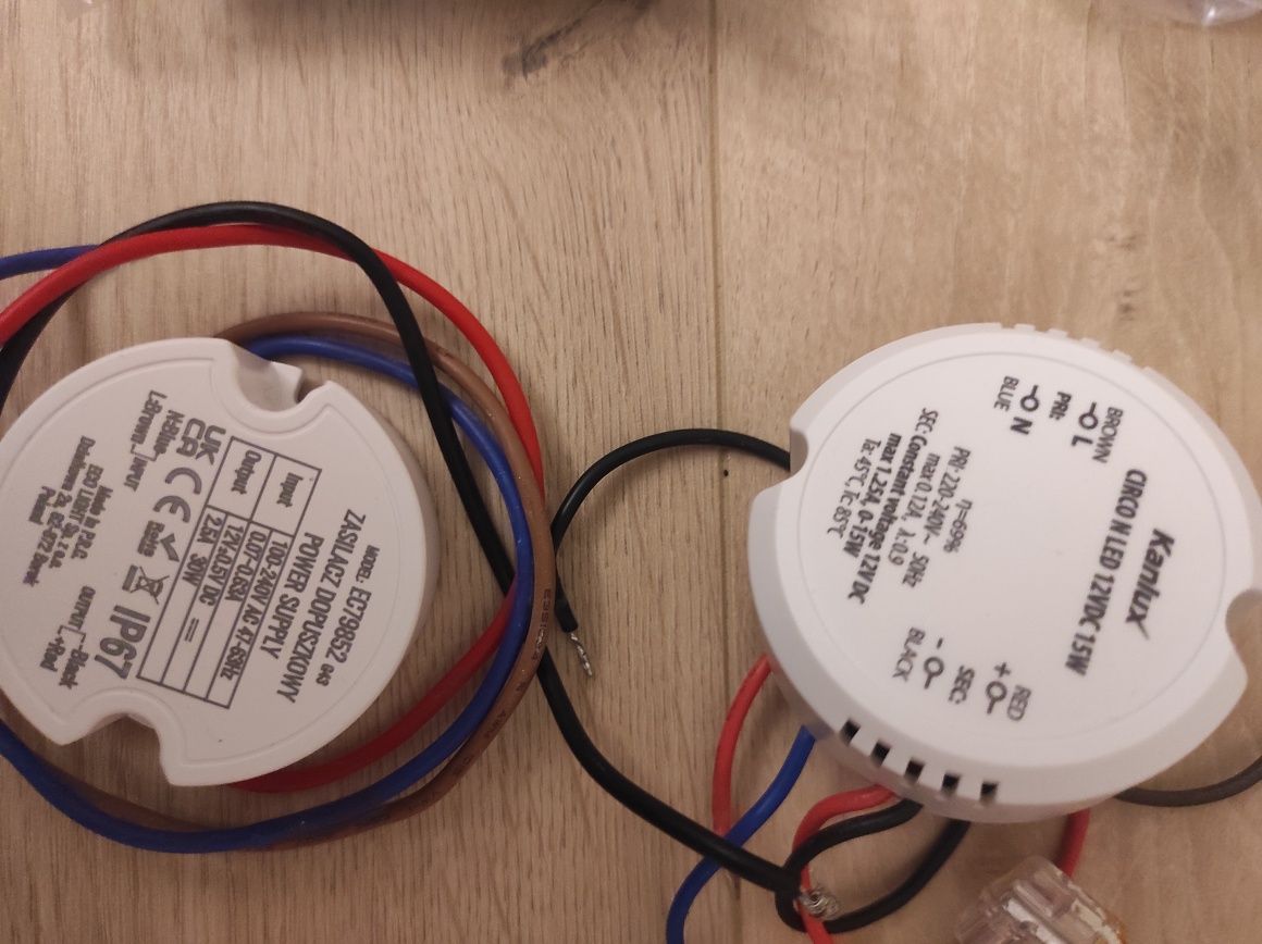 Oprawy przyschodowe LED Kanlux 12 V, czujniki,zasilacze