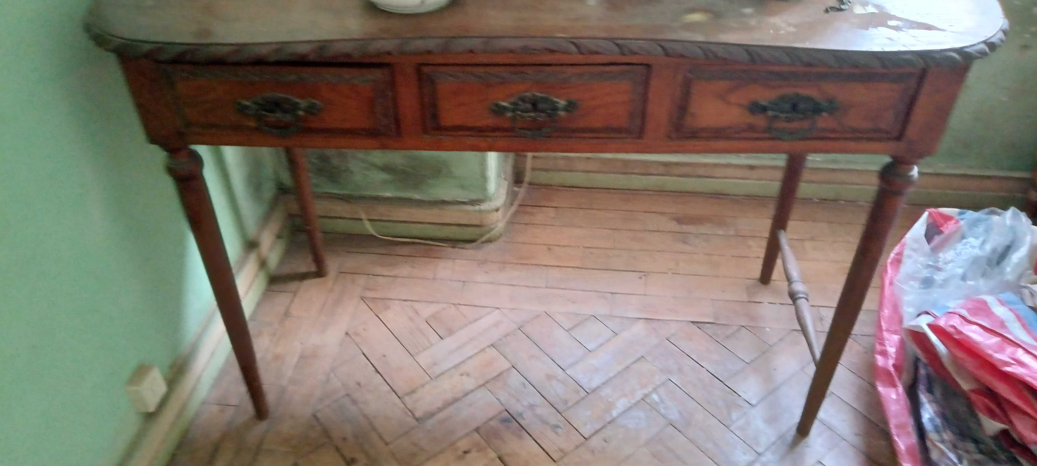 Toucador antigo com espelho para restauro