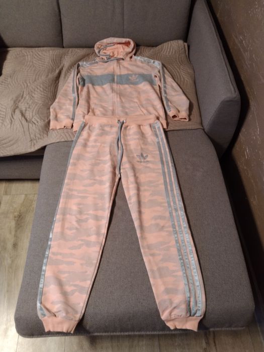 Dres adidas dla dziewczynki 158-164