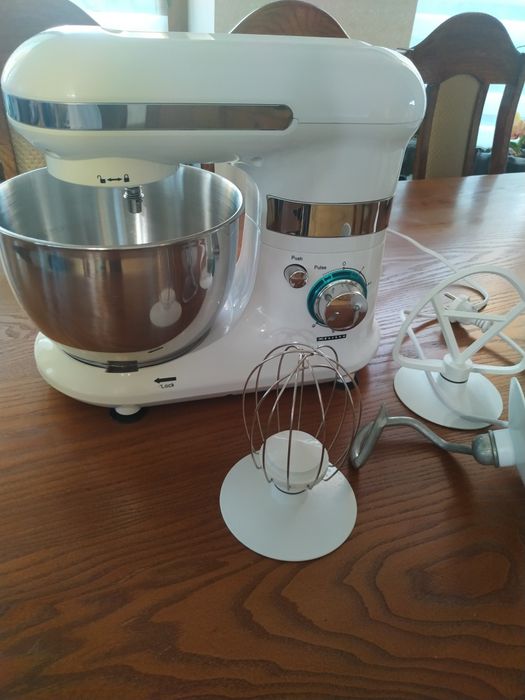 Планетарний міксер Melissa