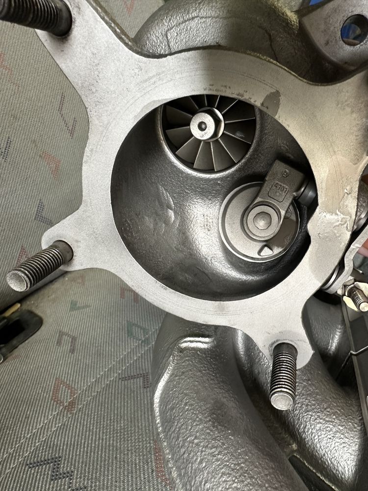 Turbo K04 06F145702C S3 Golf R CDL 064 1.8t 2.0 tfsi BHZ