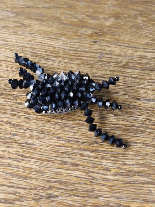 Broszka retro czarna 1