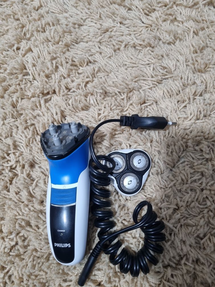 Продам электро бритву PHILIPS
