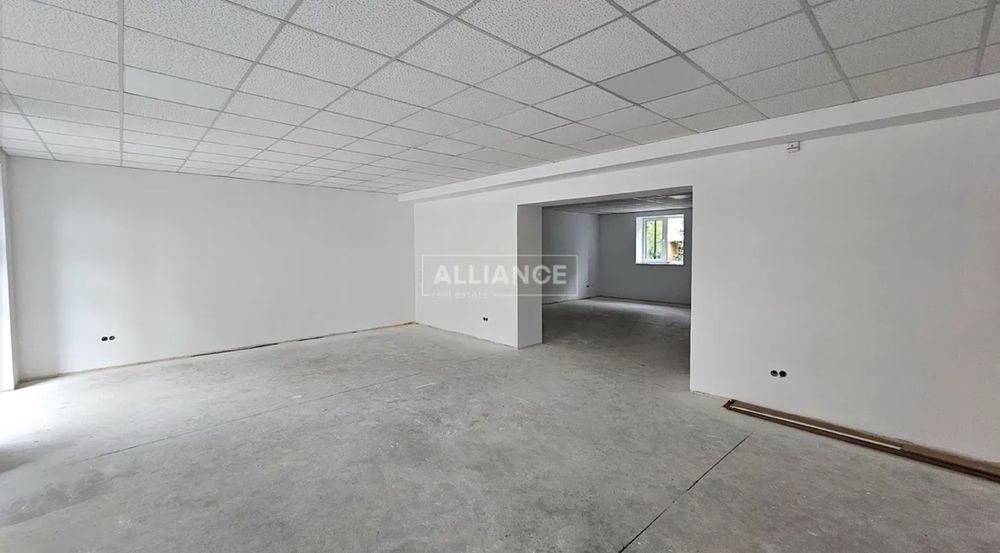 Фасадне приміщення в центрі міста, вул. Кисилевської