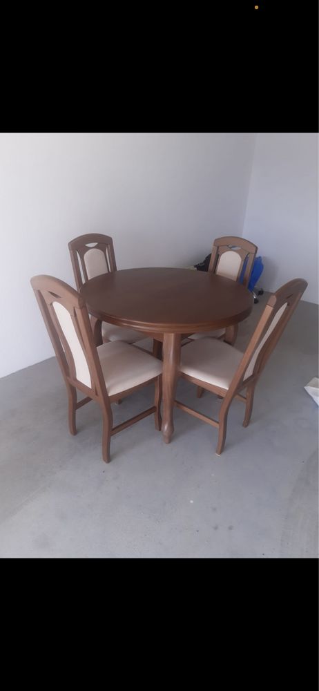 Brązowy stół rozkładany + 6 krzeseł zestaw
