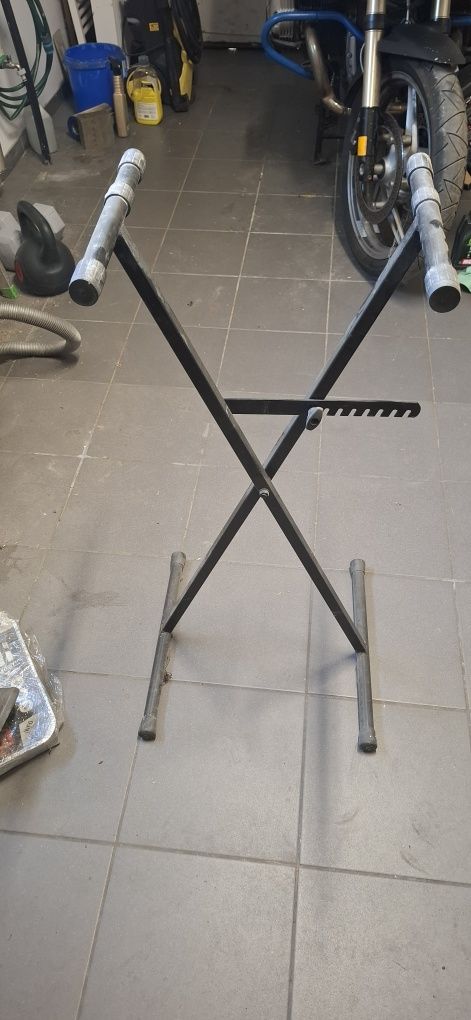 Stojak na organy