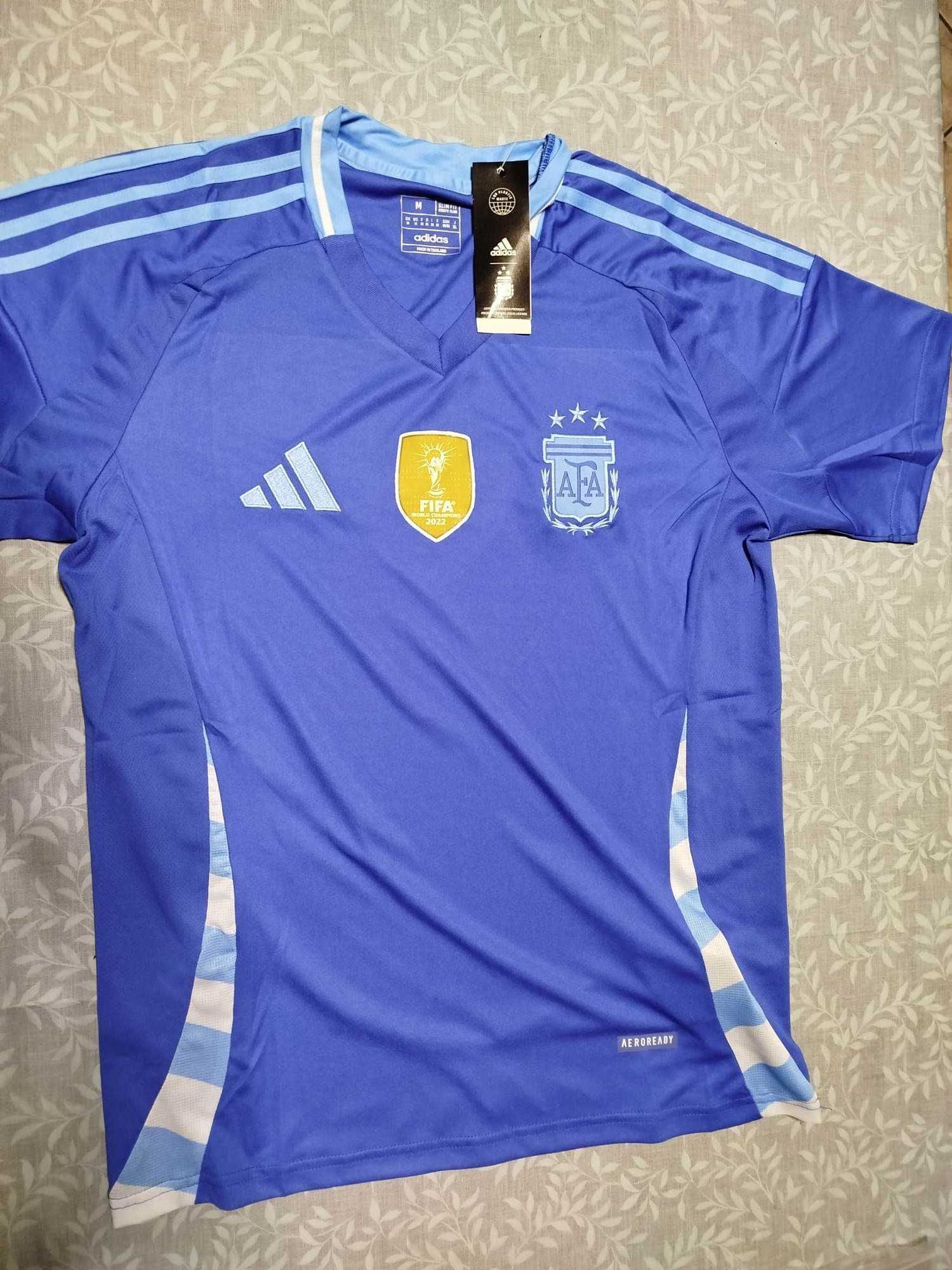 Camisola Oficial da Seleção Argentina (Mundial 2022; NOVA; Tamanho M)
