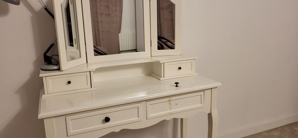 Toaletka biała, lustra