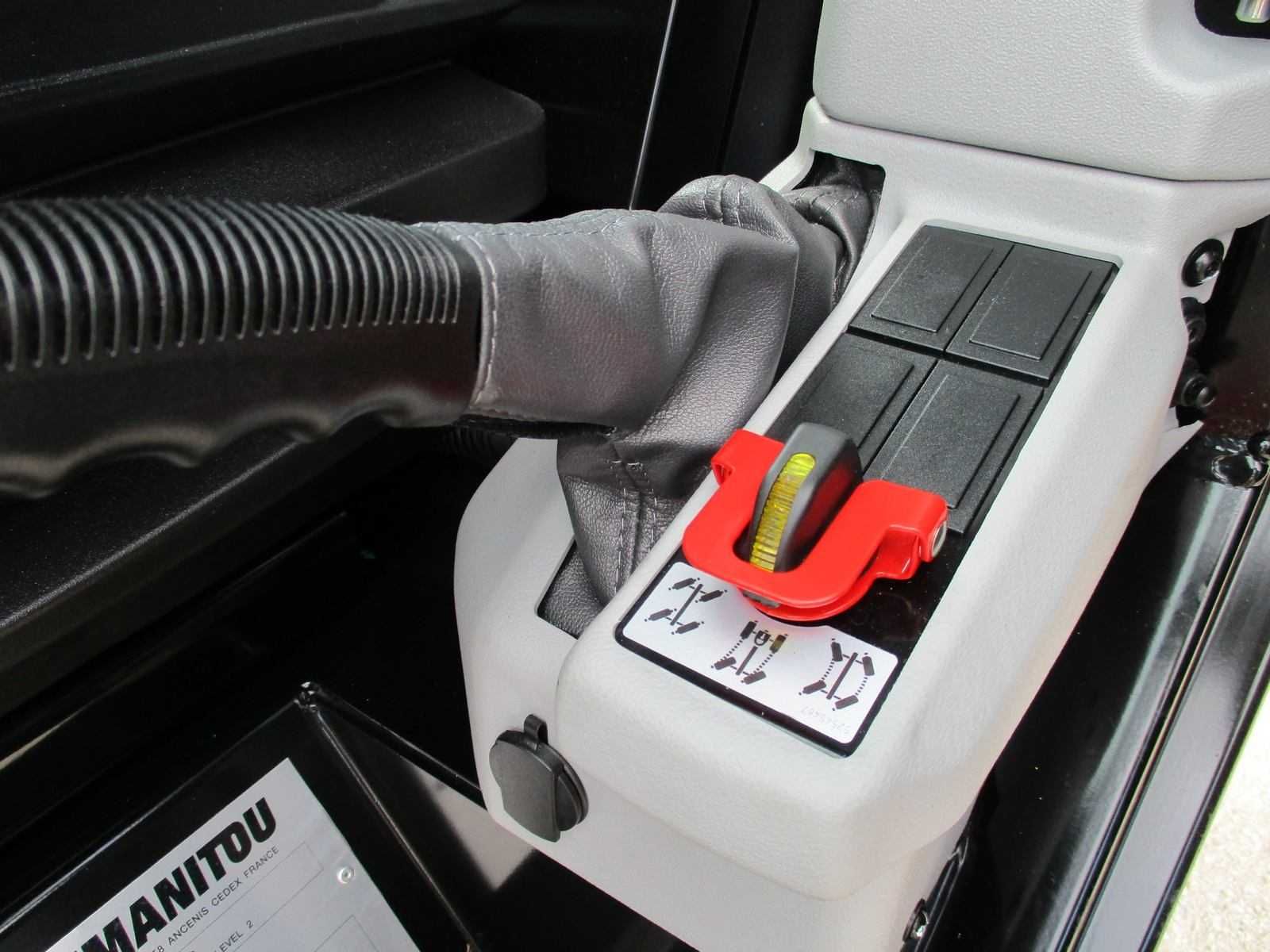 Навнтажувач Manitou - Погрузчик в наличии модели 625 735 737 741 1035