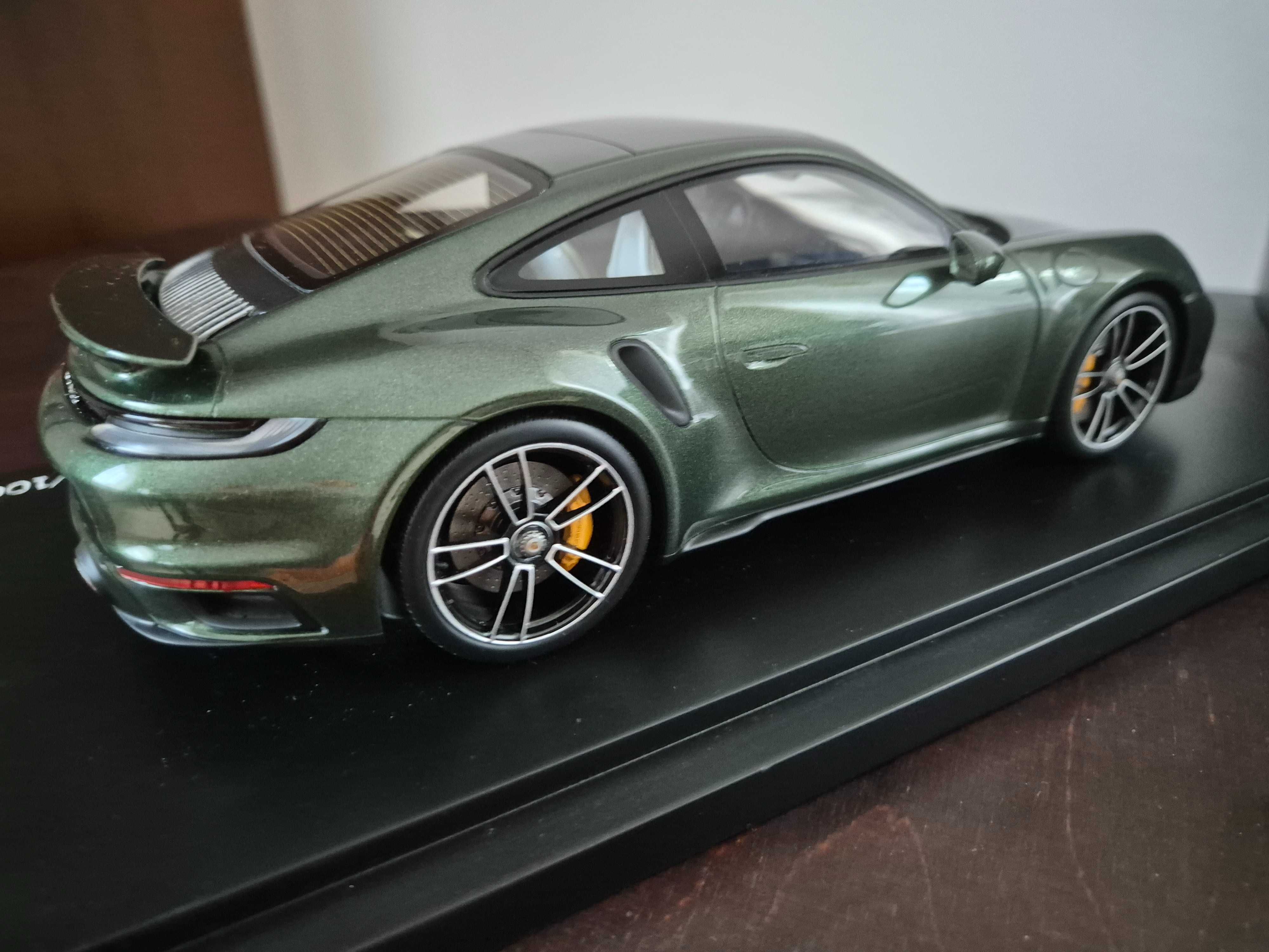 Porsche 911 TURBO S 1:18 z salonu Porsche oryginał limitowana edycja.