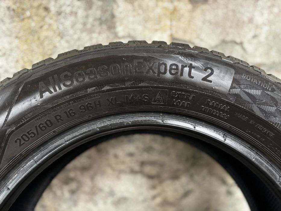 Шини 205/60 R16 Uniroyal комплект зима 8+ мм