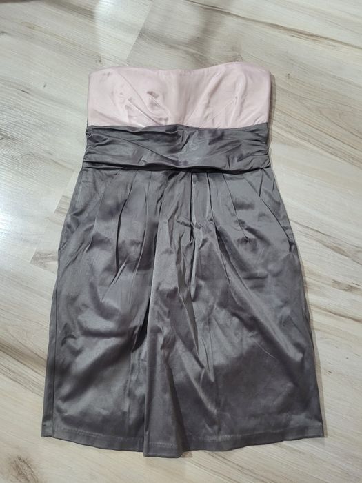 Kobieca sukienka bez ramiączek S/36 elegancka seksowna na okazje
