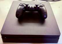Playstation 4 Slim