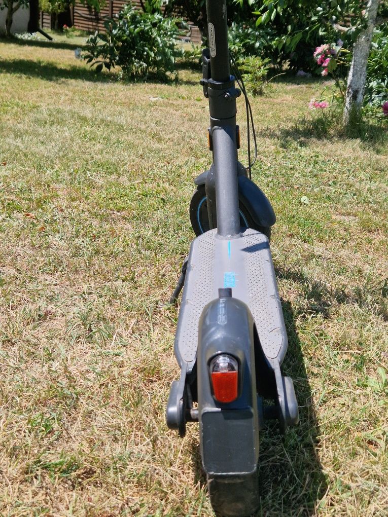 Електросамокат Ninebot