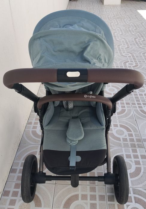 Carrinho passeio bebé