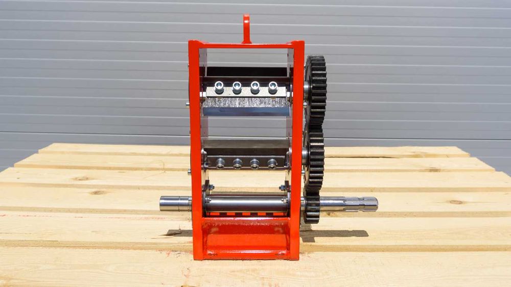 mechanizm Rębak walcowy REMET R-100 == rozdrabniacz do gałęzi