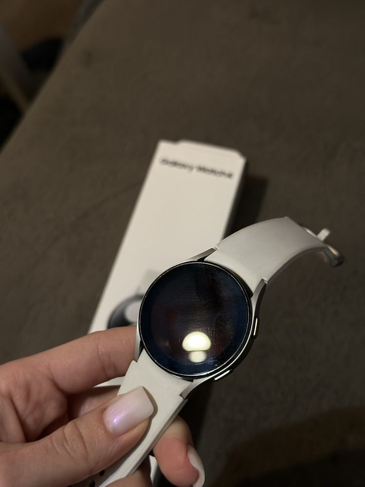 Smartwatch Samsung Galaxy Watch 4 40mm Srebrny