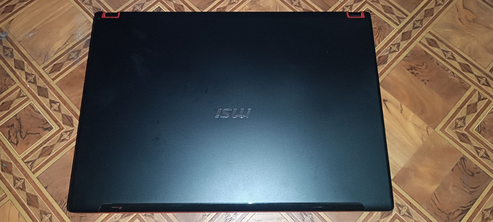 ИГРОВОЙ НОУТБУК!С большим экраном 17.3",MSI GX740