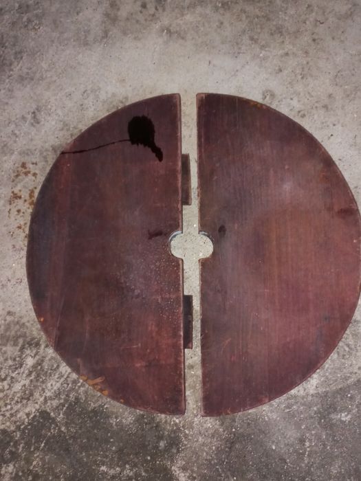 Prensa de uva com rodas