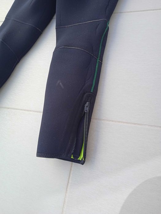 Fato de surf tribord em bom estado
