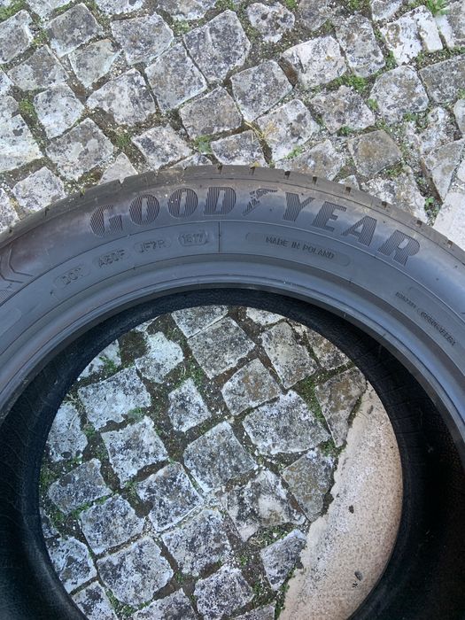 Pneu goodyear efficient grip 205x55xr16