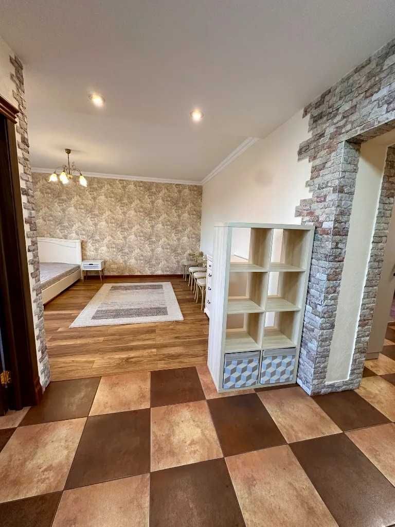 Продам 3к квартиру на Победе 6