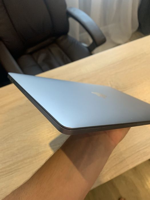 Macbook Pro 13 2017 TouchBar 256gb