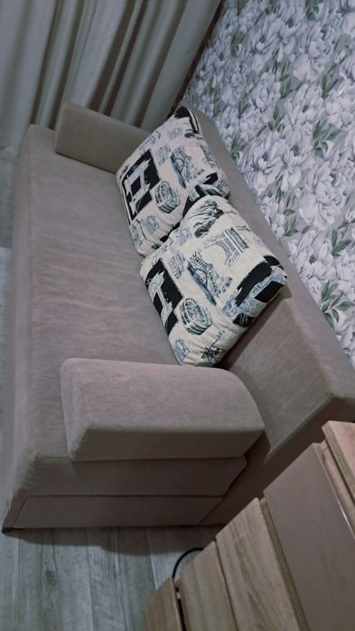 Диван , диванчик