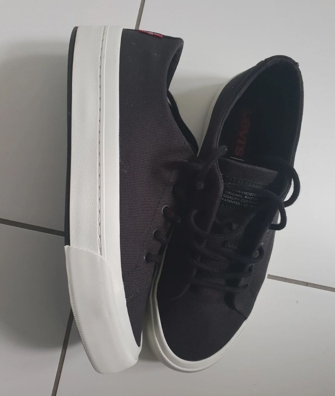 Buty trampki Levis młodzieżowe r. 39