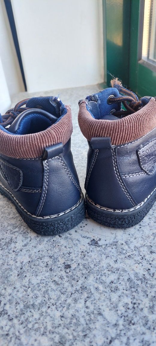 Bota de criança azul