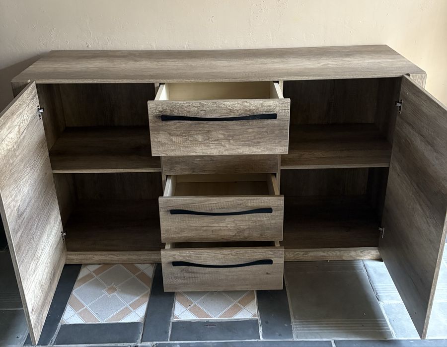 Piękna komoda na sprzedaż