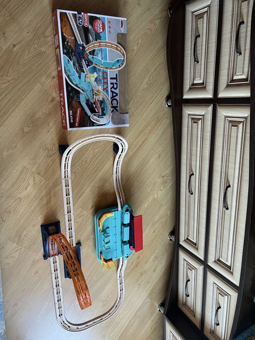 Дитяча іграшка залізна дорога