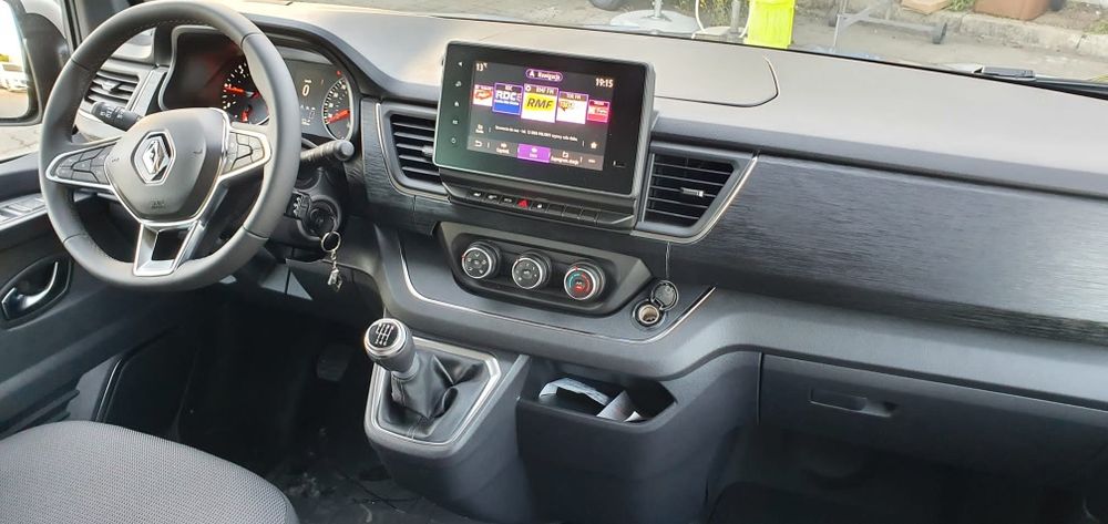Wynajem busa wypożyczalnia busów bus rent a car przewóz osób Warszawa