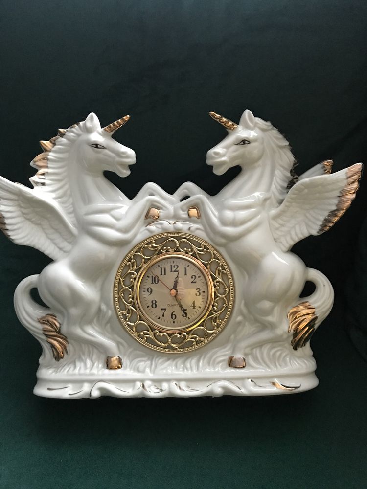 Bialy zegar jednorozce konie porcelana vintage