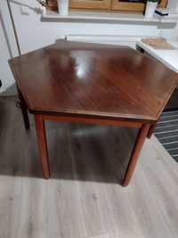 Drewniany stół sześciokątny