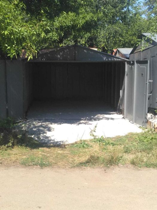 Продаю гараж на Кільці Соборності (Косіора)