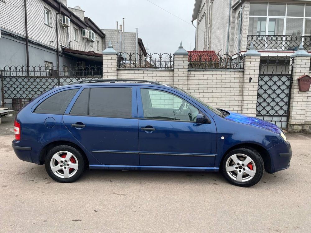 Продам автомобіль Шкода фабія 1