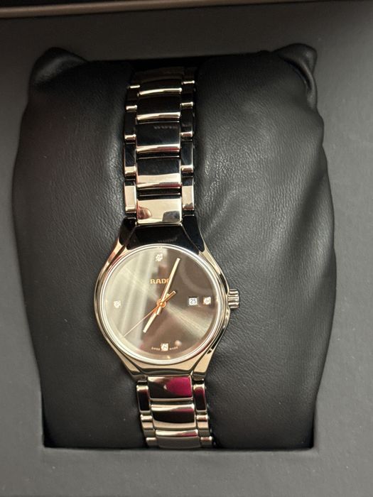 Zegarek damski Rado True.