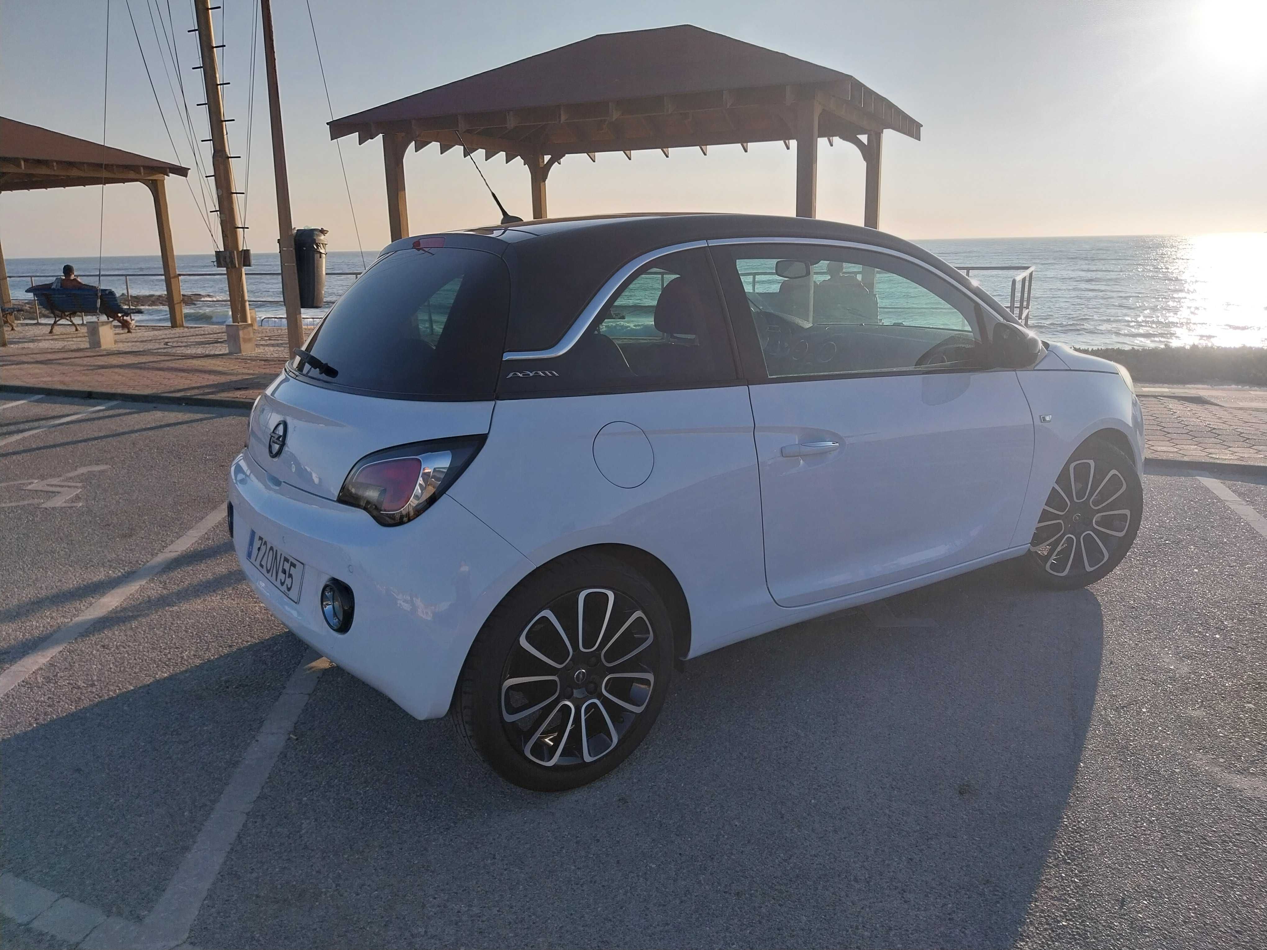 Opel Adam 1.2i Glam Black & White