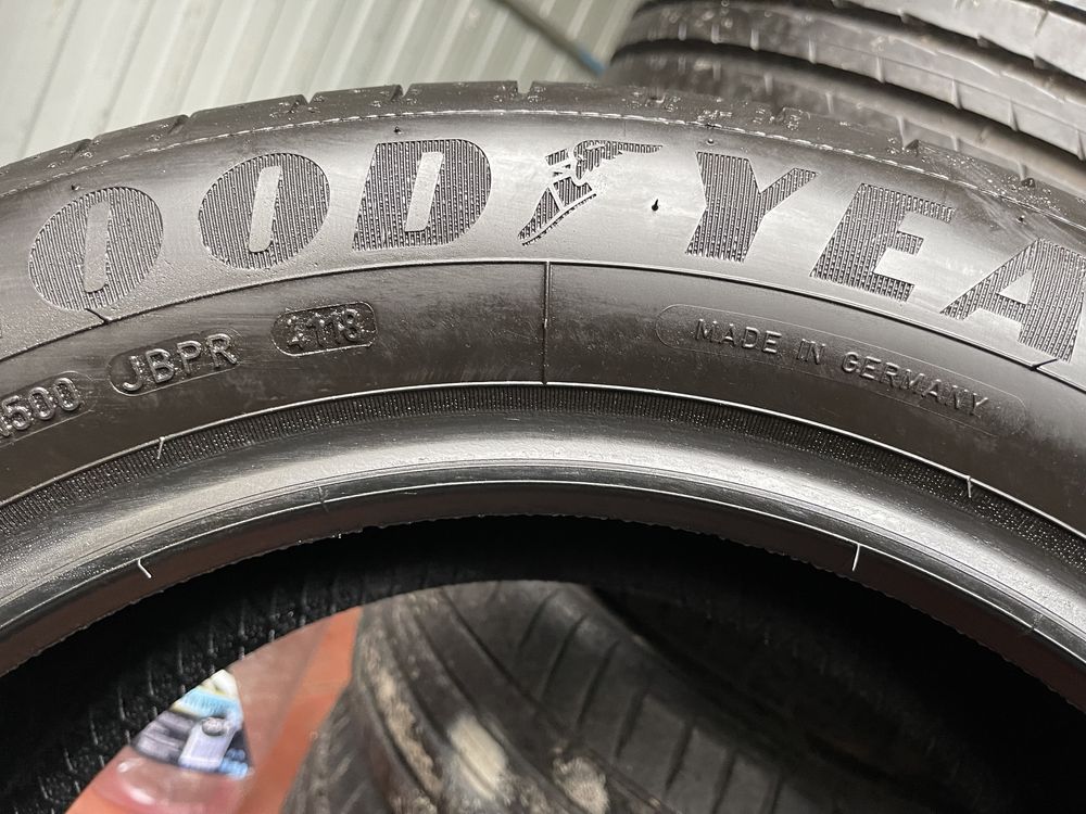 225 55 17 Goodyear Efficient Grip Perfeceent