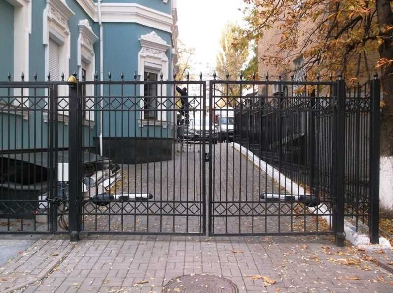 Центр, офис с мебелью. Электричество не выключают. Без комиссионных