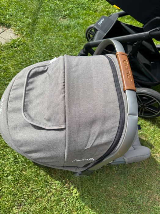 Wózek Nuna MIXX next i fotelik z bazą Nuna PIpa