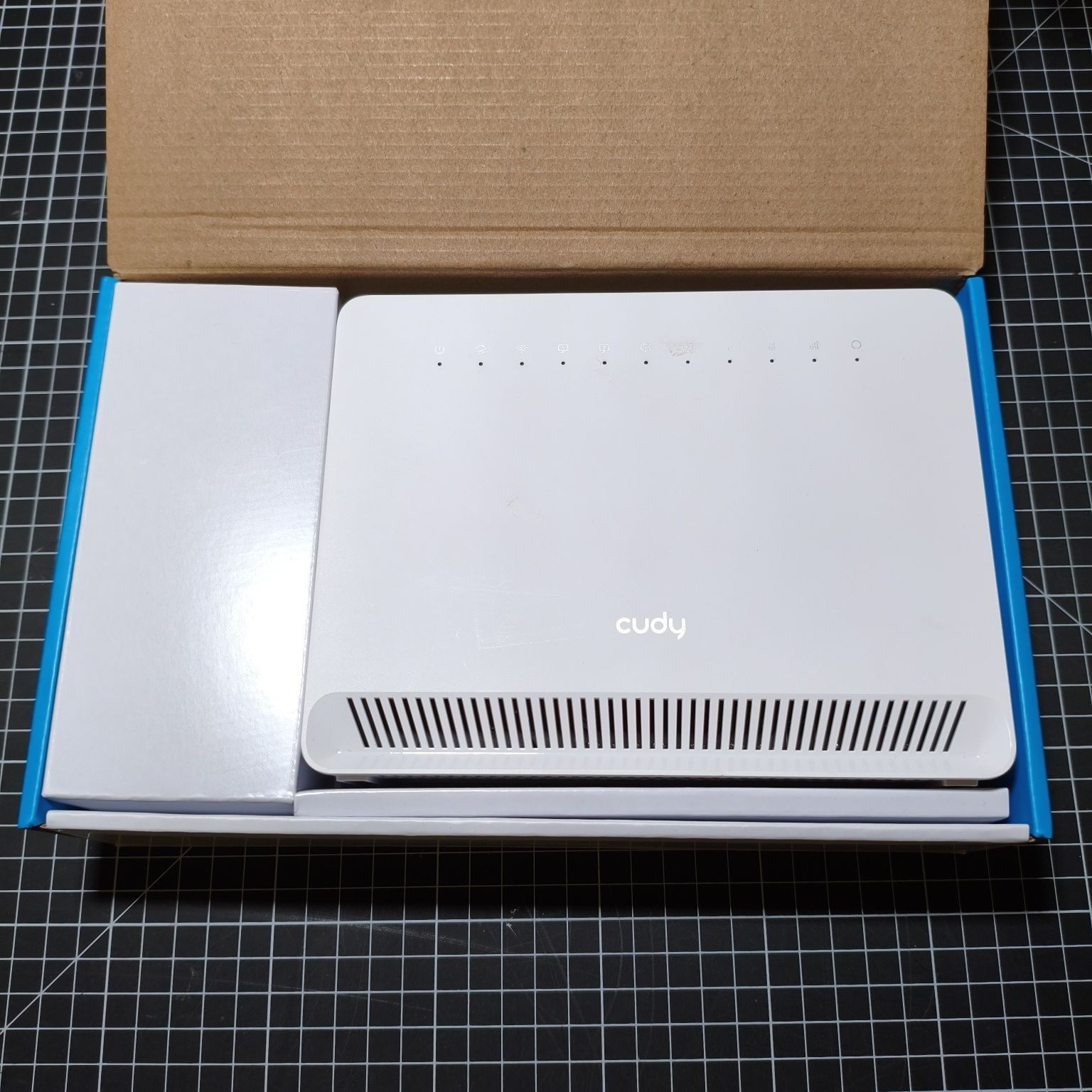 4G LTE Wi-Fi роутер Cudy LT400E (Nano SIM, до 150 Мбіт/с)
