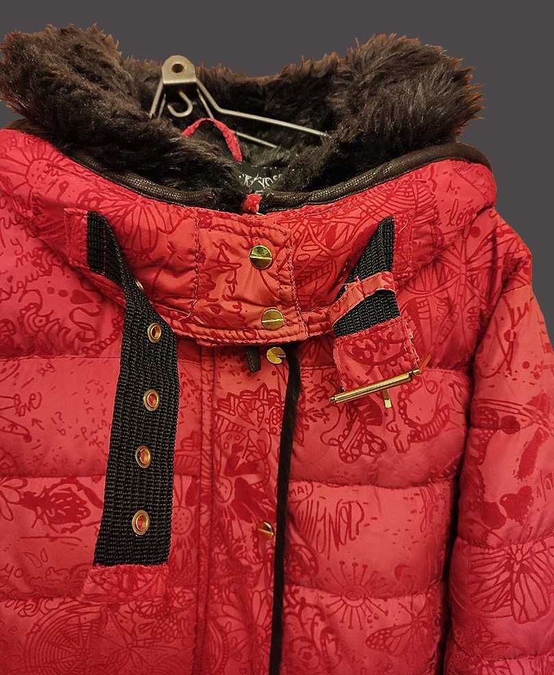 Красное теплое пальто, куртка с капюшоном от ТМ Desigual