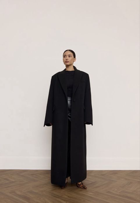 Пальто обʼємне довге Vloria