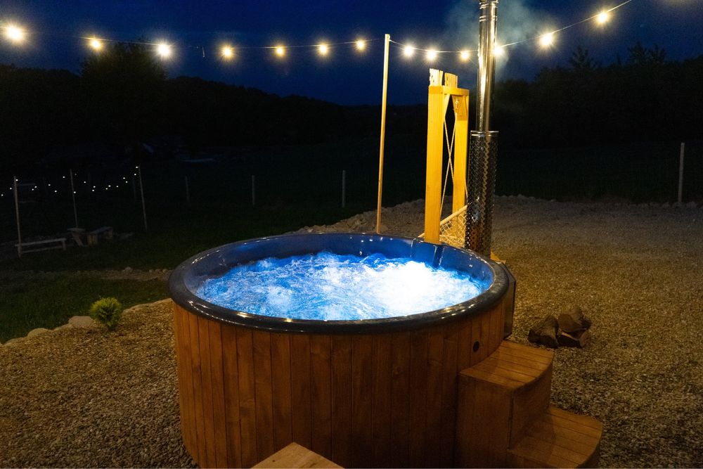 Domek Bunkier House Apokalips z  balia z jacuzzi woj. podkarpackie
