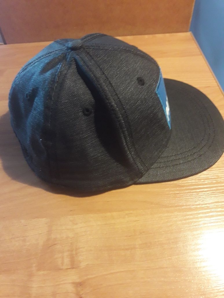 CZapka z daszkiem Fullcap Cropp