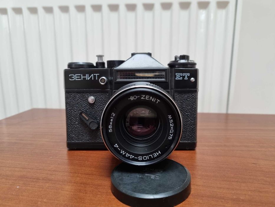 Zenit ET  fabrycznie nowy  aparat analogowy plus etui