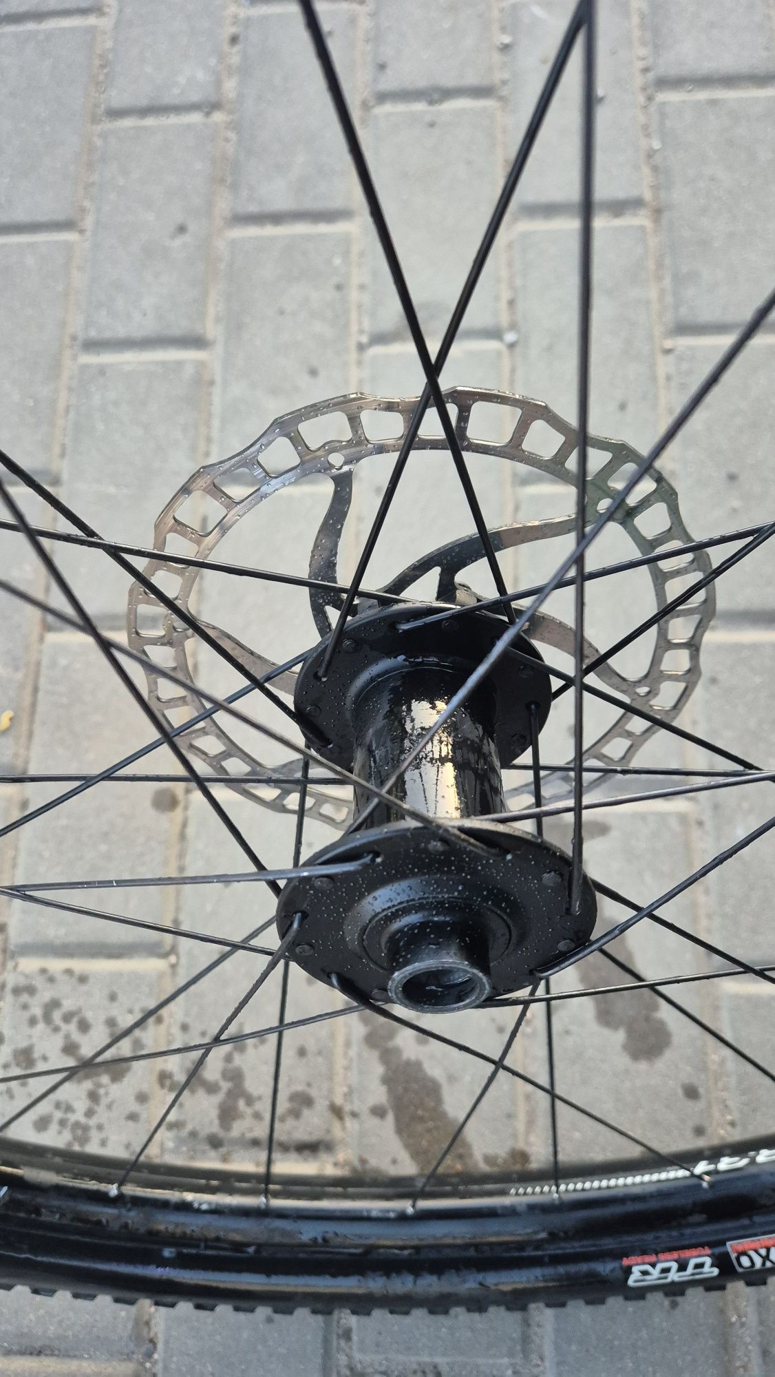 Koła aluminiowe MTB 29 całość DT Swiss nowe opony